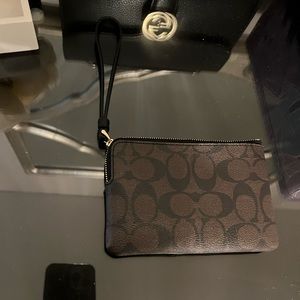 BRAND NEW ✨ Coach Wristlet ✨ Small leather good ✨ Brown and Black